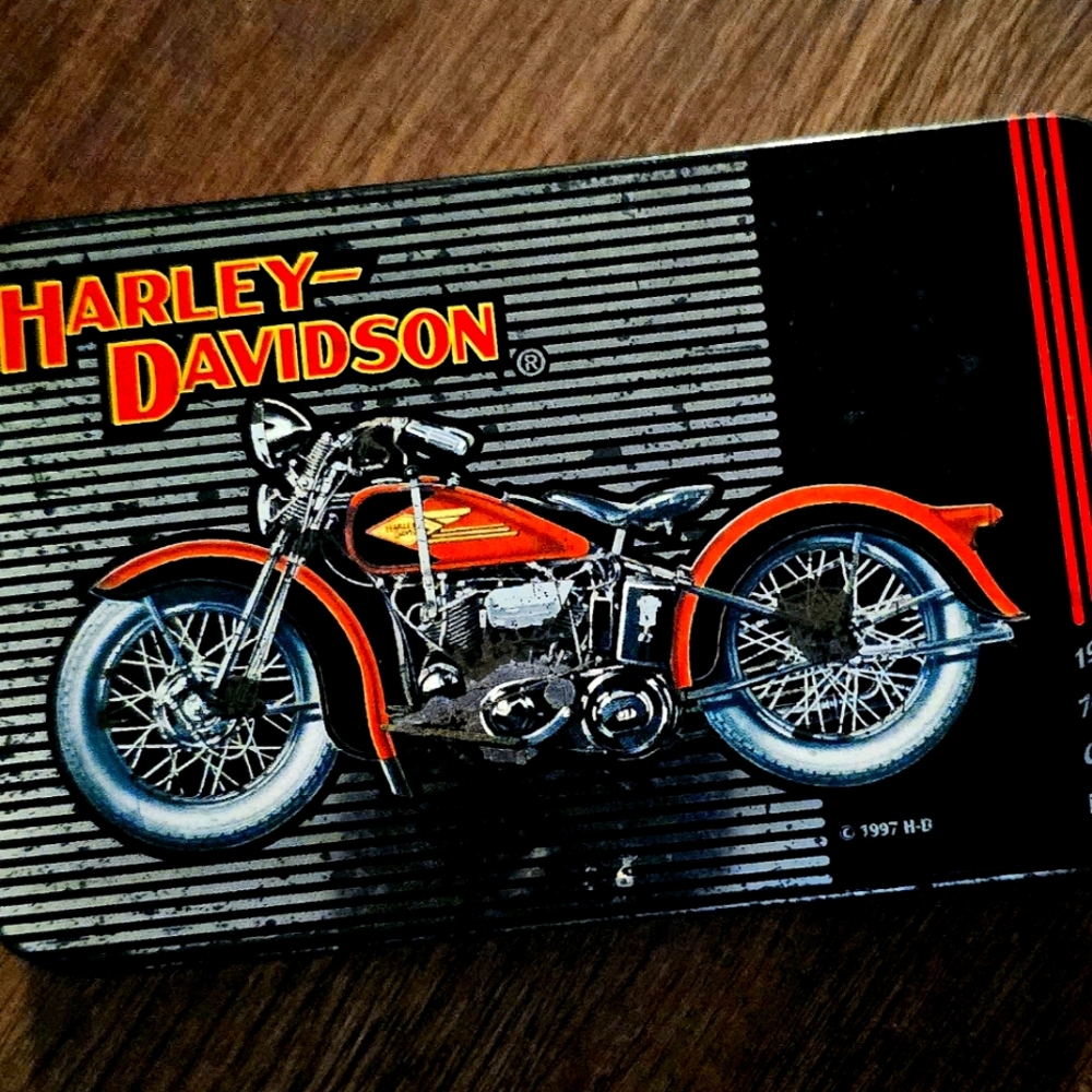 Limited Edition Harley Davidson Playing cards w ori case 221,378 of 255,000 tins - Picture 2 of 5